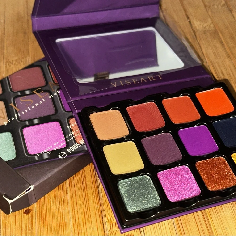 Viseart Dark Edit Eyeshadow Palette - Purple, Red, Gold